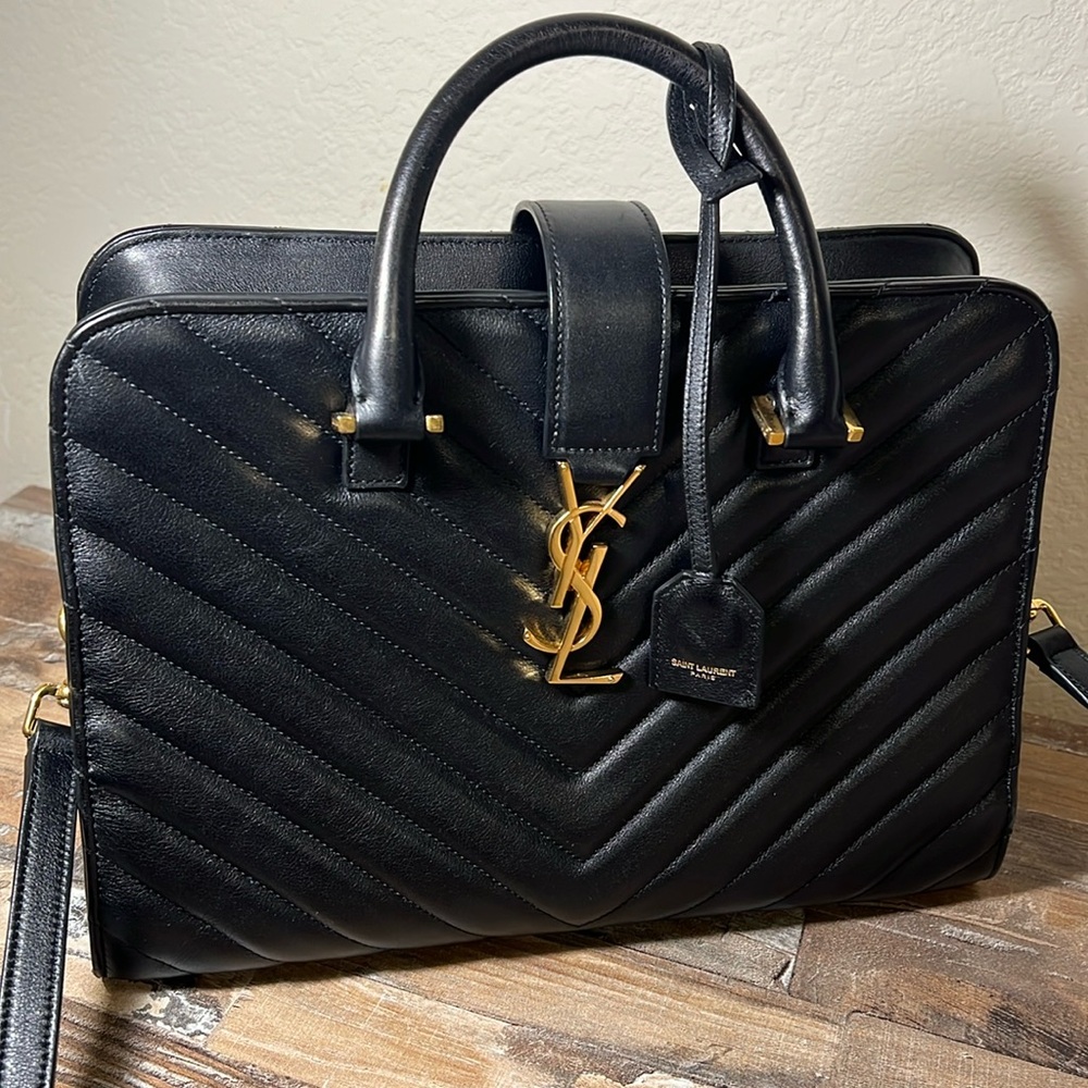 SAINT LAURENT BLACK QUILTED LARGE CHEVRON TOTE BAG